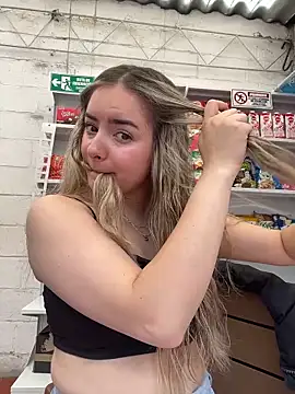 imlindapink online show from 02-09-26, 05:28