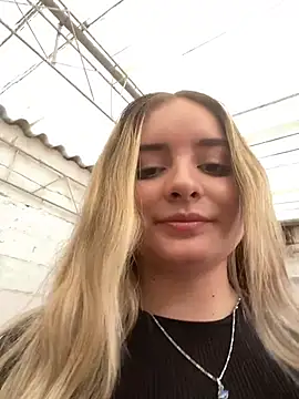 imlindapink online show from 04-15-26, 07:58