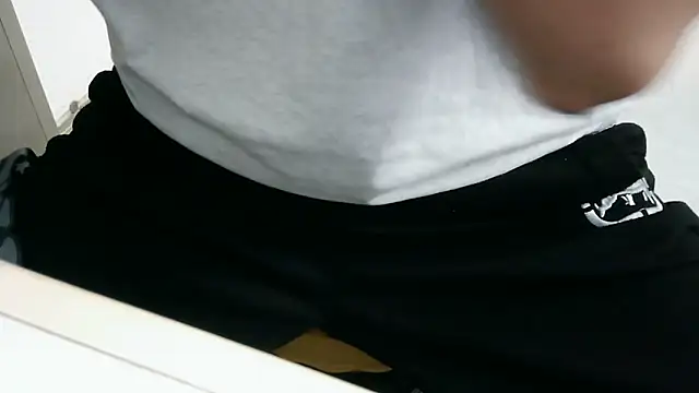 Snapshot of XiaoGuoGuo284512 chatting on 01-31-25, 08:43 XiaoGuoGuo284512 online show from 01-31-25, 08:43