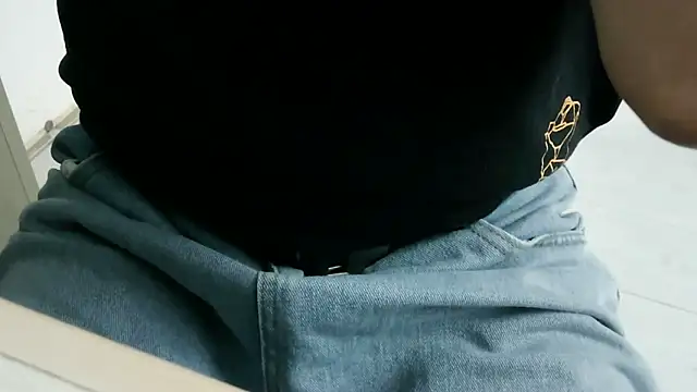 XiaoGuoGuo284512 online show from 02-28-26, 02:12