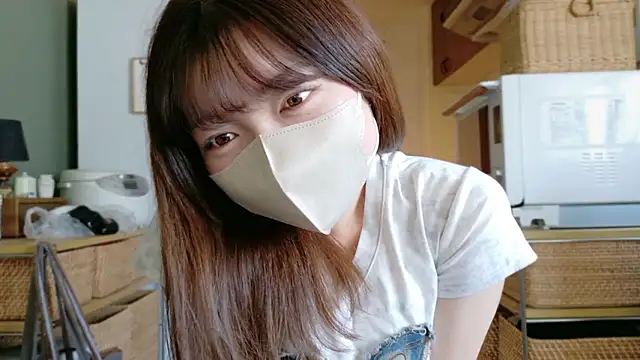 Snapshot of _Yui_ chatting on 09-16-25, 03:18  Yui  online show from 09-16-25, 03:18