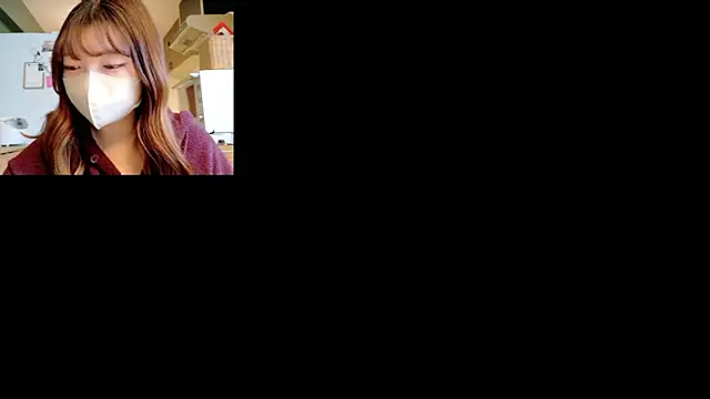 Snapshot of _Yui_ chatting on 10-25-25, 05:04  Yui  online show from 10-25-25, 05:04