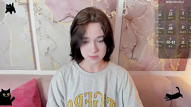 fiamoory online show from 06-12-26, 08:24