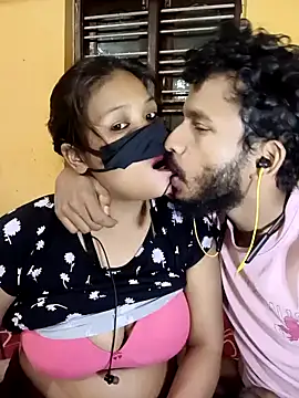 Snapshot of Radhikadavi879 chatting on 01-23-25, 07:07 Radhikadavi879 online show from 01-23-25, 07:07