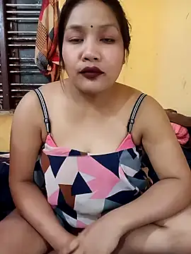 Snapshot of Radhikadavi879 chatting on 01-28-25, 03:35 Radhikadavi879 online show from 01-28-25, 03:35