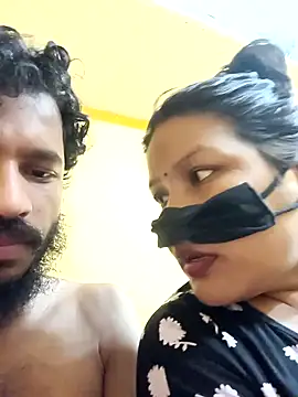 Snapshot of Radhikadavi879 chatting on 02-02-25, 06:20 Radhikadavi879 online show from 02-02-25, 06:20