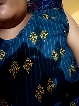 Snapshot of Radhikadavi879 chatting on 02-04-25, 05:01 Radhikadavi879 online show from 02-04-25, 05:01