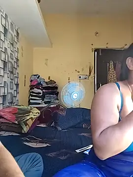 Snapshot of Radhikadavi879 chatting on 10-19-25, 05:19 Radhikadavi879 online show from 10-19-25, 05:19