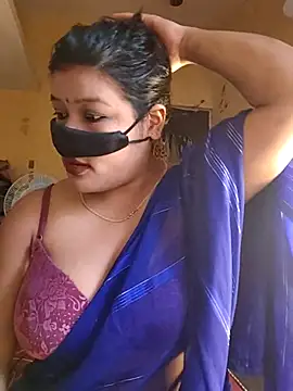 Snapshot of Radhikadavi879 chatting on 10-22-25, 06:02 Radhikadavi879 online show from 10-22-25, 06:02