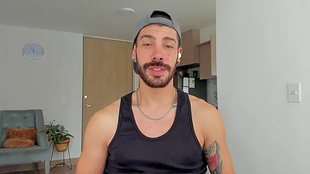 Guyinthemountain online show from 02-10-25, 07:38