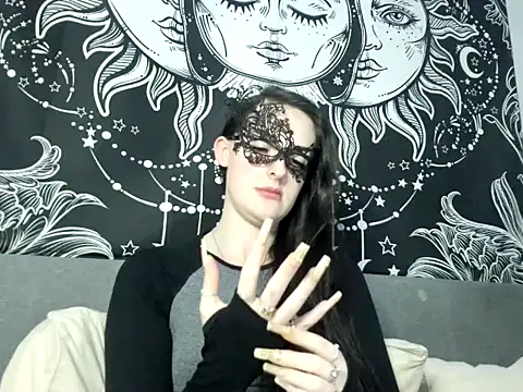 LexiSnowUK online show from 02-06-25, 09:22