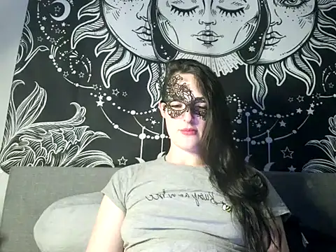 LexiSnowUK online show from 02-09-25, 09:06