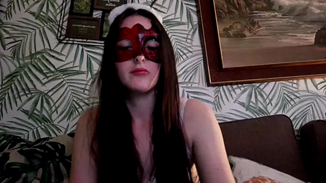 LexiSnowUK online show from 10-25-25, 10:01