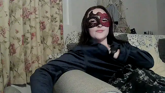 LexiSnowUK online show from 03-18-26, 09:40