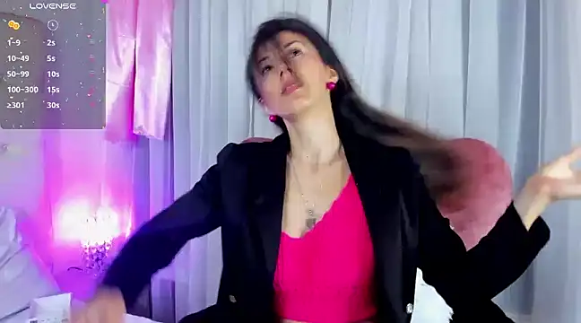 Snapshot of _jade_white_ chatting on 01-14-25, 12:56 jade white online show from 01-14-25, 12:56