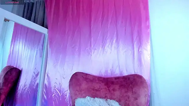 Snapshot of _jade_white_ chatting on 01-29-25, 12:56 jade white online show from 01-29-25, 12:56