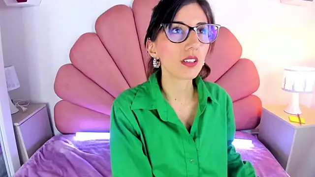 Snapshot of _jade_white_ chatting on 02-03-25, 12:14 jade white online show from 02-03-25, 12:14