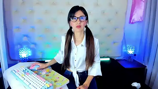 Snapshot of _jade_white_ chatting on 02-12-25, 12:33 jade white online show from 02-12-25, 12:33