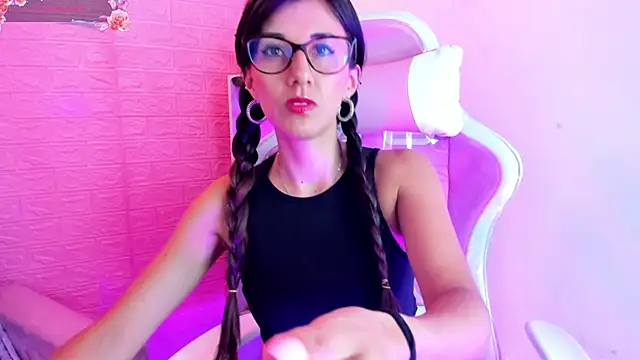 Snapshot of _jade_white_ chatting on 03-22-25, 12:35 jade white online show from 03-22-25, 12:35