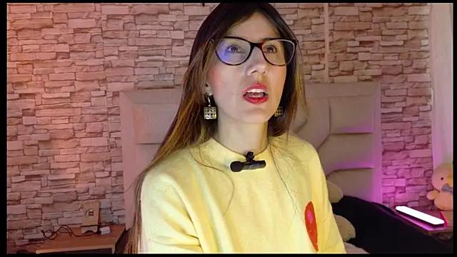  jade white  online show from 04-27-26, 05:00