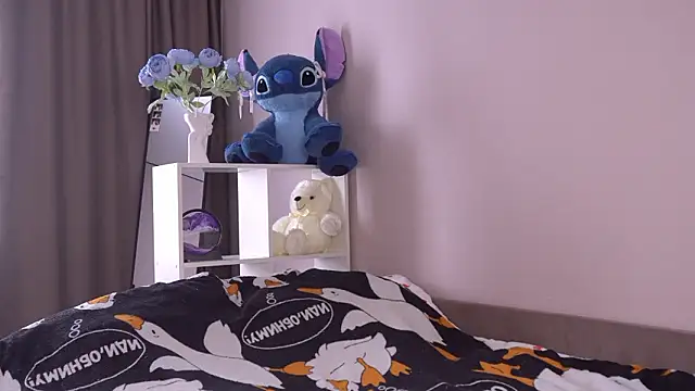 norakisses online show from 02-26-26, 07:07