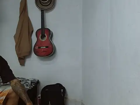 Snapshot of latino_hotxxx chatting on 03-16-25, 04:34 latino hotxxx online show from 03-16-25, 04:34