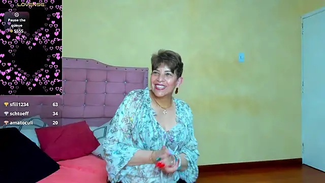 Snapshot of Angelina_Stone_65 chatting on 12-19-24, 11:46 Angelina Stone 65 online show from 12-19-24, 11:46