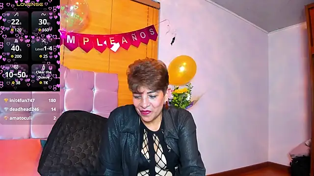 Snapshot of Angelina_Stone_65 chatting on 12-28-24, 11:26 Angelina Stone 65 online show from 12-28-24, 11:26