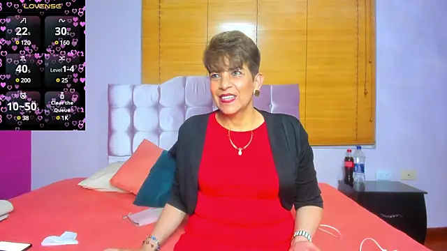 Snapshot of Angelina_Stone_65 chatting on 01-07-25, 10:41 Angelina Stone 65 online show from 01-07-25, 10:41