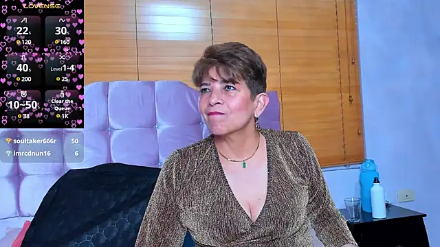 Snapshot of Angelina_Stone_65 chatting on 01-14-25, 01:26 Angelina Stone 65 online show from 01-14-25, 01:26