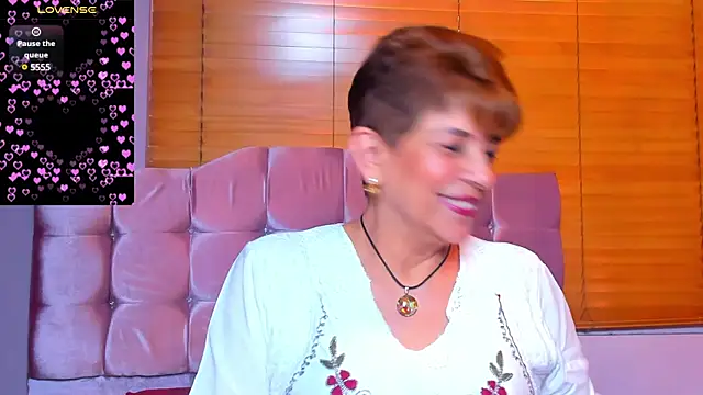 Snapshot of Angelina_Stone_65 chatting on 01-26-25, 07:20 Angelina Stone 65 online show from 01-26-25, 07:20