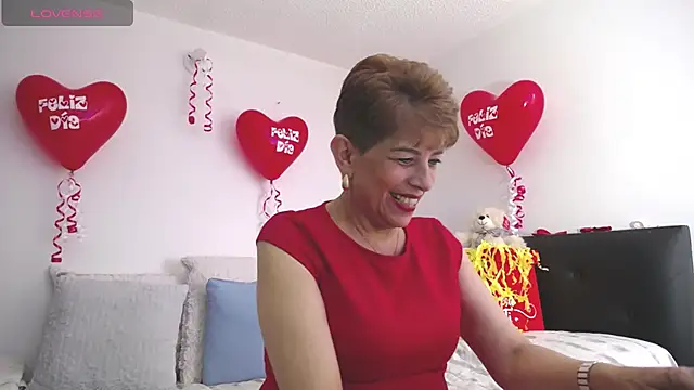 Snapshot of Angelina_Stone_65 chatting on 02-13-25, 09:17 Angelina Stone 65 online show from 02-13-25, 09:17
