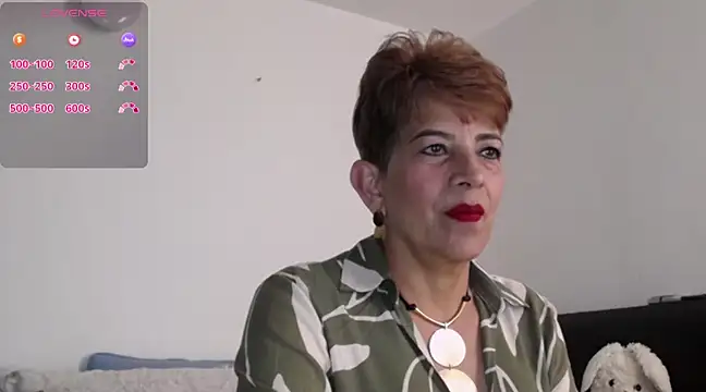 Snapshot of Angelina_Stone_65 chatting on 02-21-25, 09:32 Angelina Stone 65 online show from 02-21-25, 09:32