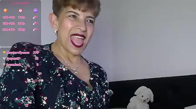 Snapshot of Angelina_Stone_65 chatting on 02-23-25, 11:58 Angelina Stone 65 online show from 02-23-25, 11:58