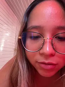 MelanieRoah online show from 06-22-26, 05:43