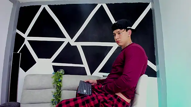 JUSTIN FULLER1 online show from 11-03-25, 05:25