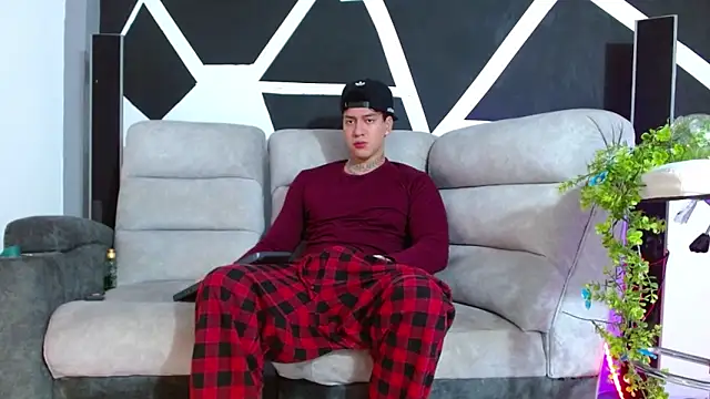 JUSTIN FULLER1 online show from 11-17-25, 05:19