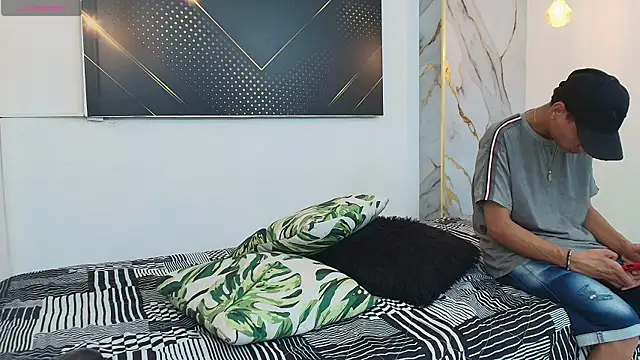 JordanAndAndrew online show from 11-08-25, 08:18