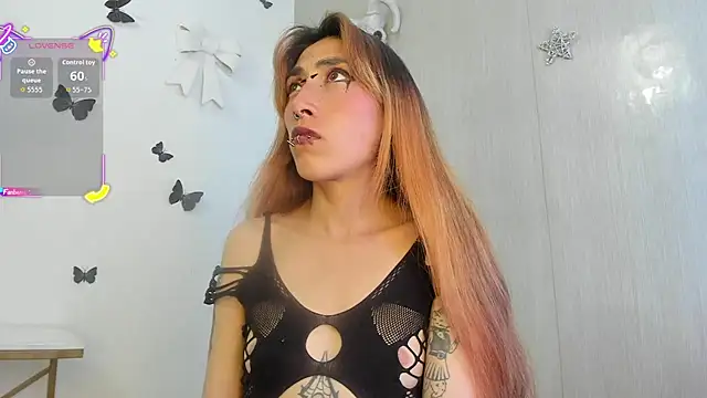 Asterothxznikki online show from 03-18-26, 01:42