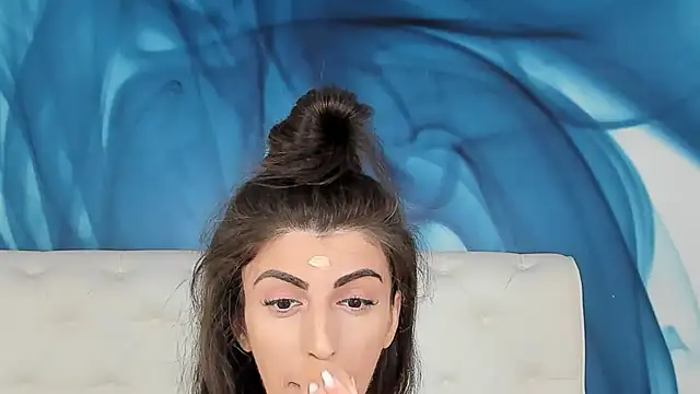 SkinnyDolly online show from 10-10-25, 02:10