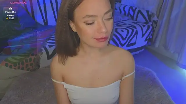 KellyFouler online show from 04-25-26, 05:21