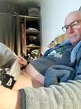 bogland33 online show from 02-15-26, 08:05