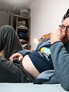 bogland33 online show from 03-16-26, 08:13