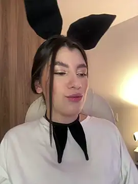 Snapshot of ARITOO_ chatting on 05-28-26, 11:35 ARITOO online show from 05-28-26, 11:35