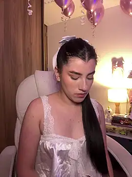 Snapshot of ARITOO_ chatting on 06-28-26, 04:51 ARITOO online show from 06-28-26, 04:51