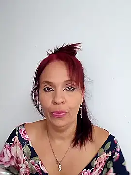 sthefania1710 online show from 03-18-25, 12:58