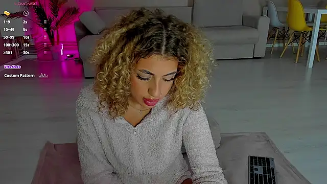 CurlyAnt0 online show from 10-24-25, 05:26