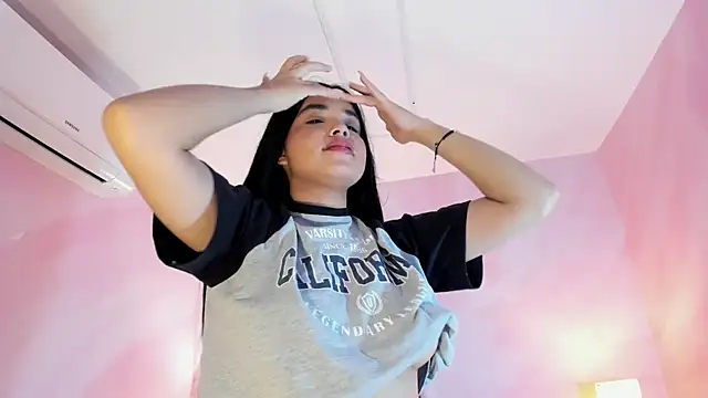 Snapshot of AuroraFiore chatting on 01-16-25, 01:48 AuroraFiore online show from 01-16-25, 01:48