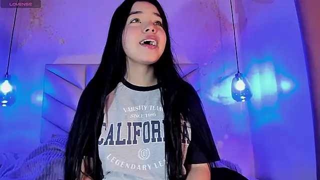 Snapshot of AuroraFiore chatting on 02-22-25, 07:58 AuroraFiore online show from 02-22-25, 07:58