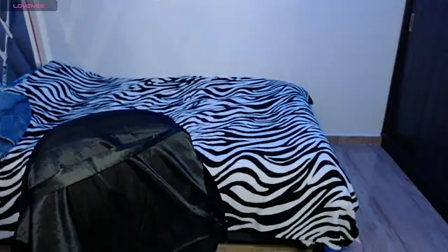 Snapshot of Amber_Lovely chatting on 10-07-25, 12:30 Amber Lovely online show from 10-07-25, 12:30